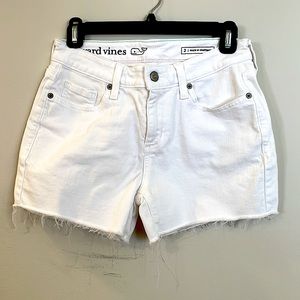 Vineyard Vines white denim shorts size 2